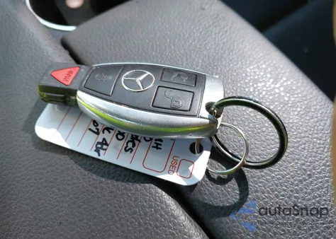 2010 Mercedes-Benz C 300 Luxury/Sport from USA, damaged, VIN WDDGF5EB8AR089467